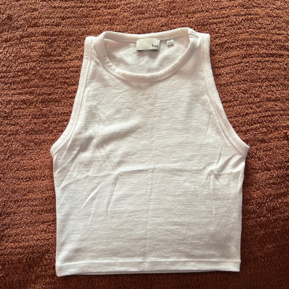 Aritzia Wilfred free white crop top